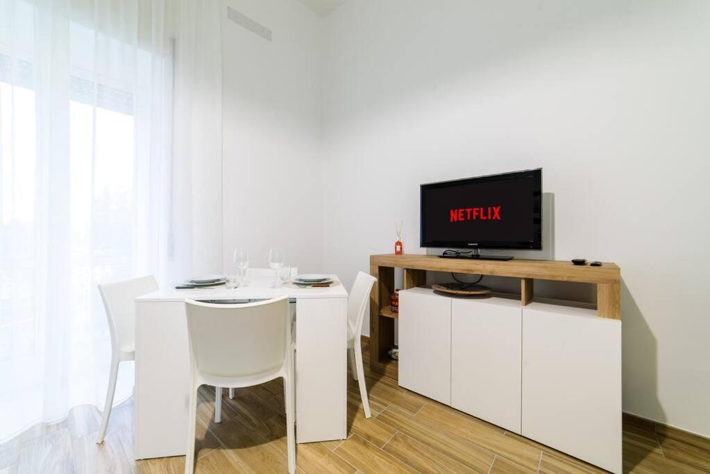 Stazione Treni - Wi-Fi & Netflix Cozy Space Apartment Salerno Exterior photo